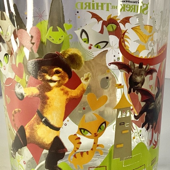 Shrek Themed Party Glass with Donkey Design Collectible - Picture 2 of 5